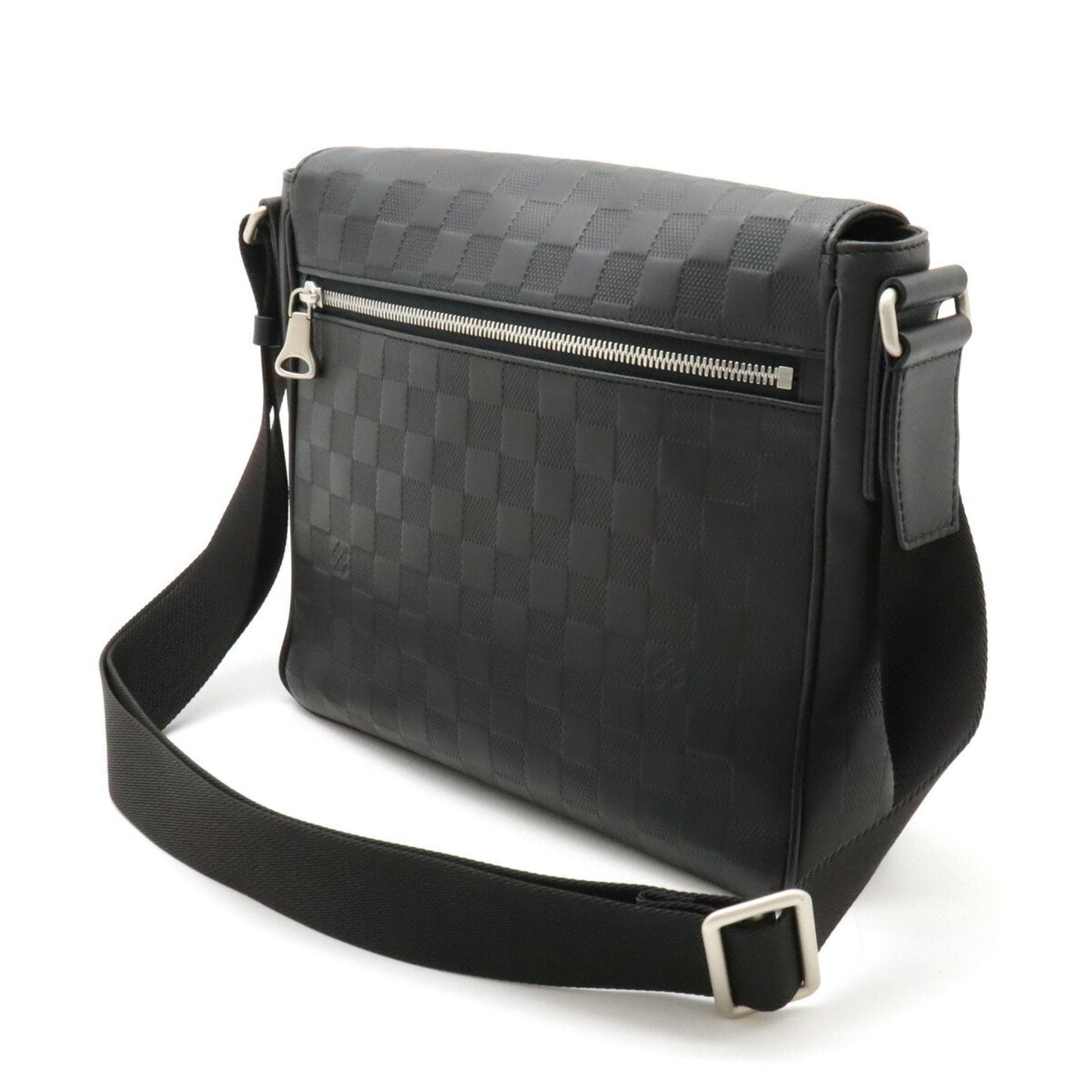 LOUIS VUITTON District Shoulder Bag