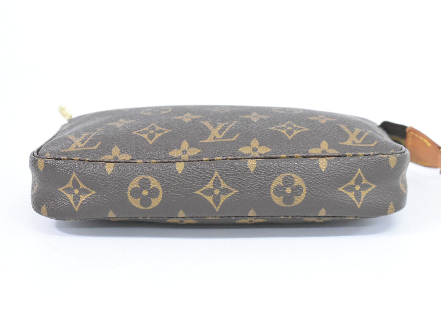 LOUIS VUITTON Pochette accessoires Clutch Bag