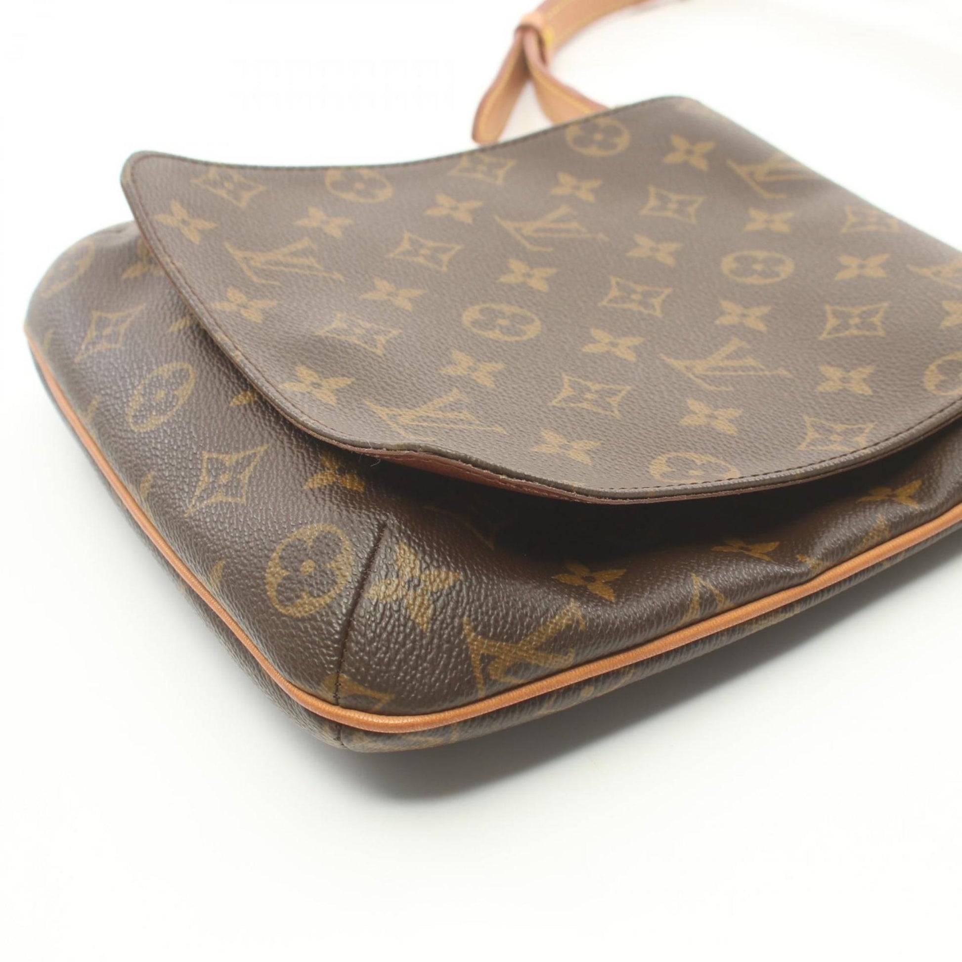 LOUIS VUITTON Mtte Salsa Shoulder Bag