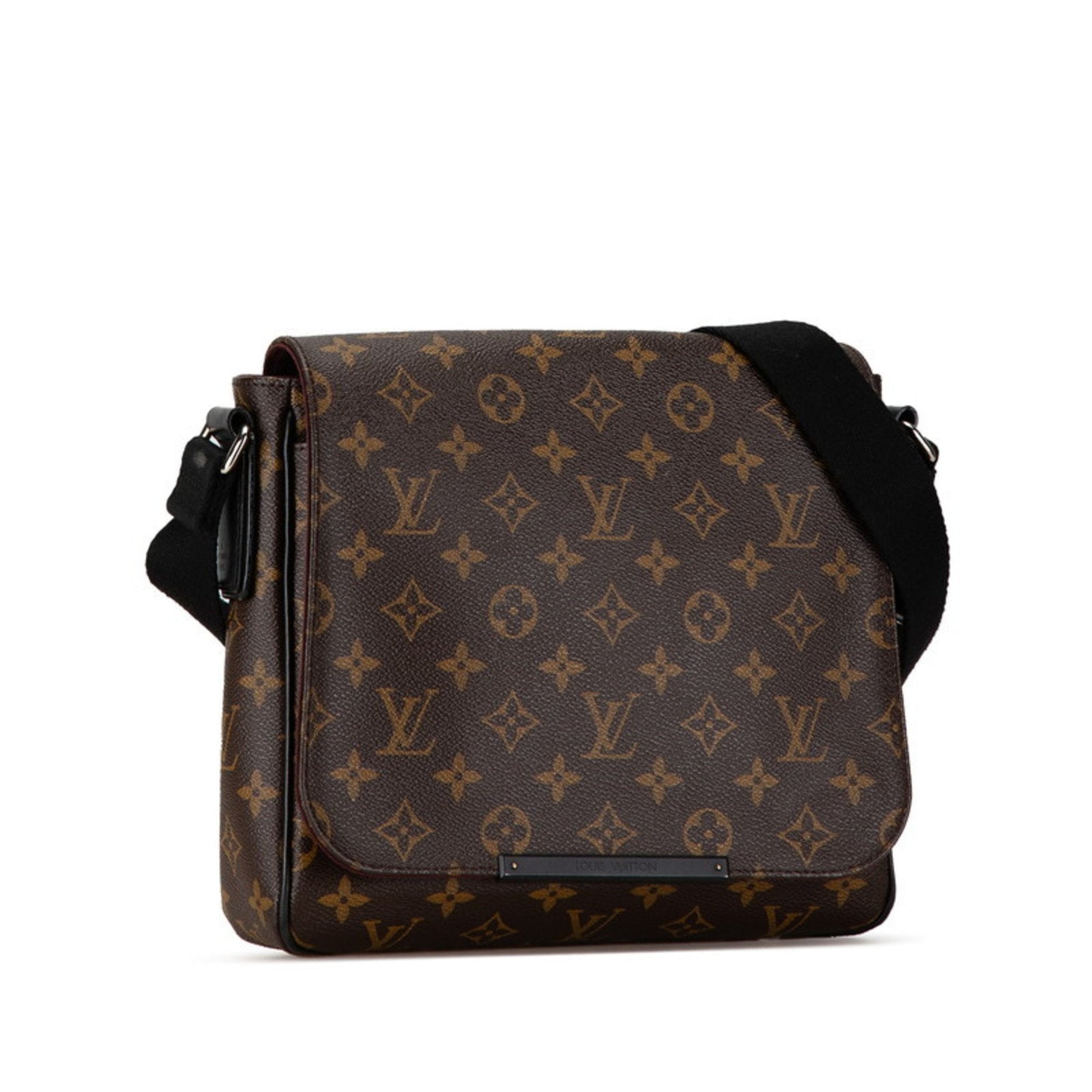 LOUIS VUITTON District Shoulder Bag