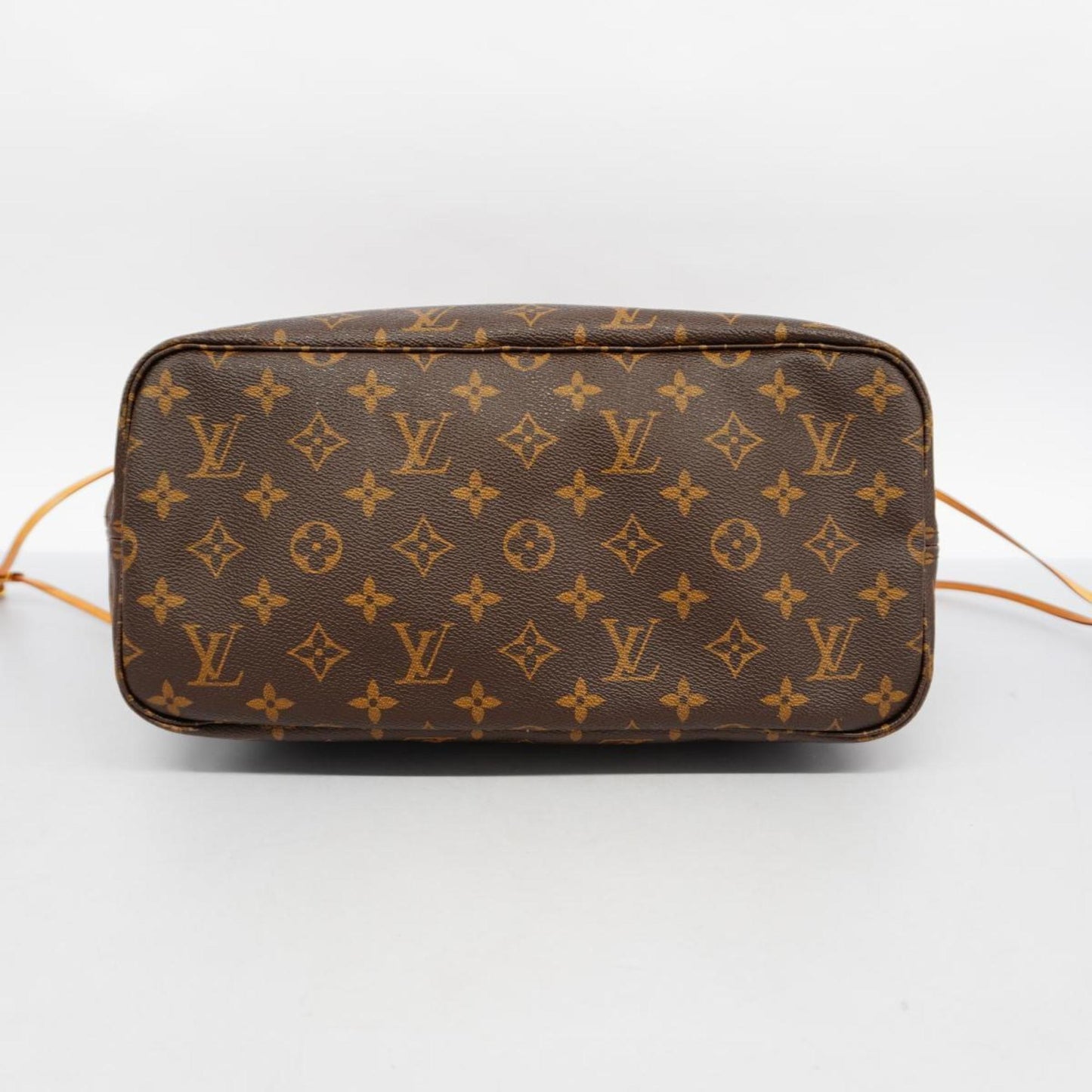 LOUIS VUITTON Neverfull MM Tote