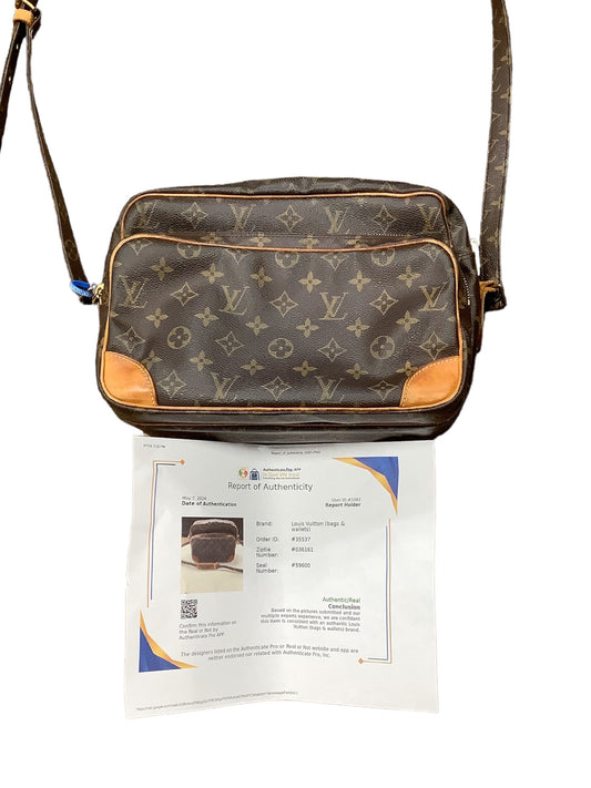 Crossbody Luxury Designer By Louis Vuitton Size: Medium