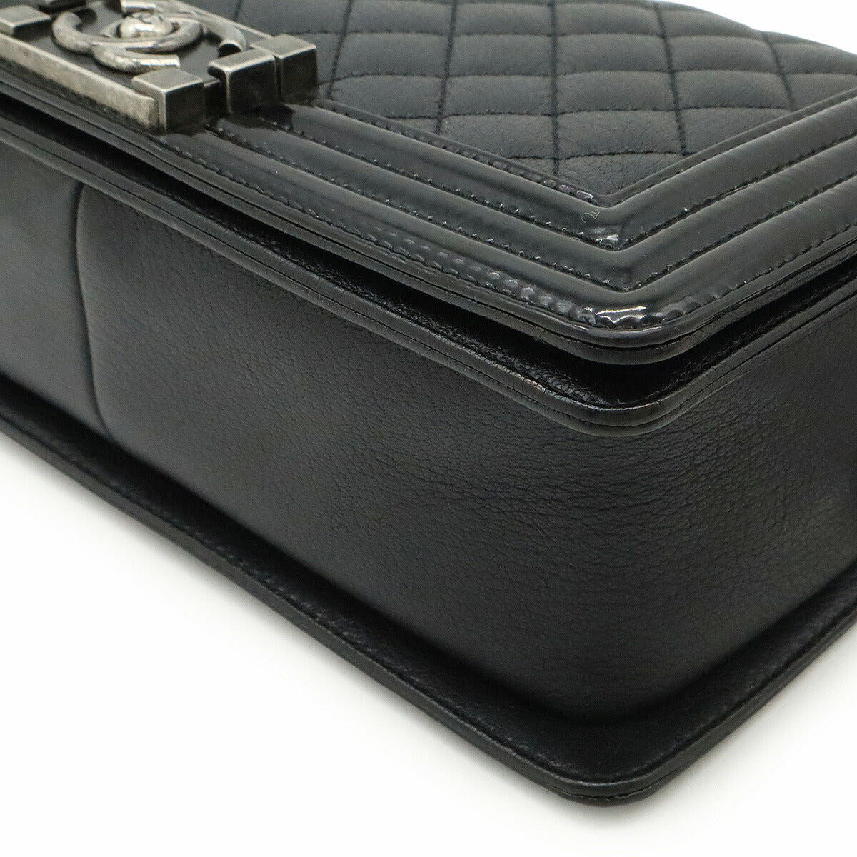 Chanel Boy Chanel Patent Leather Shoulder Bag
