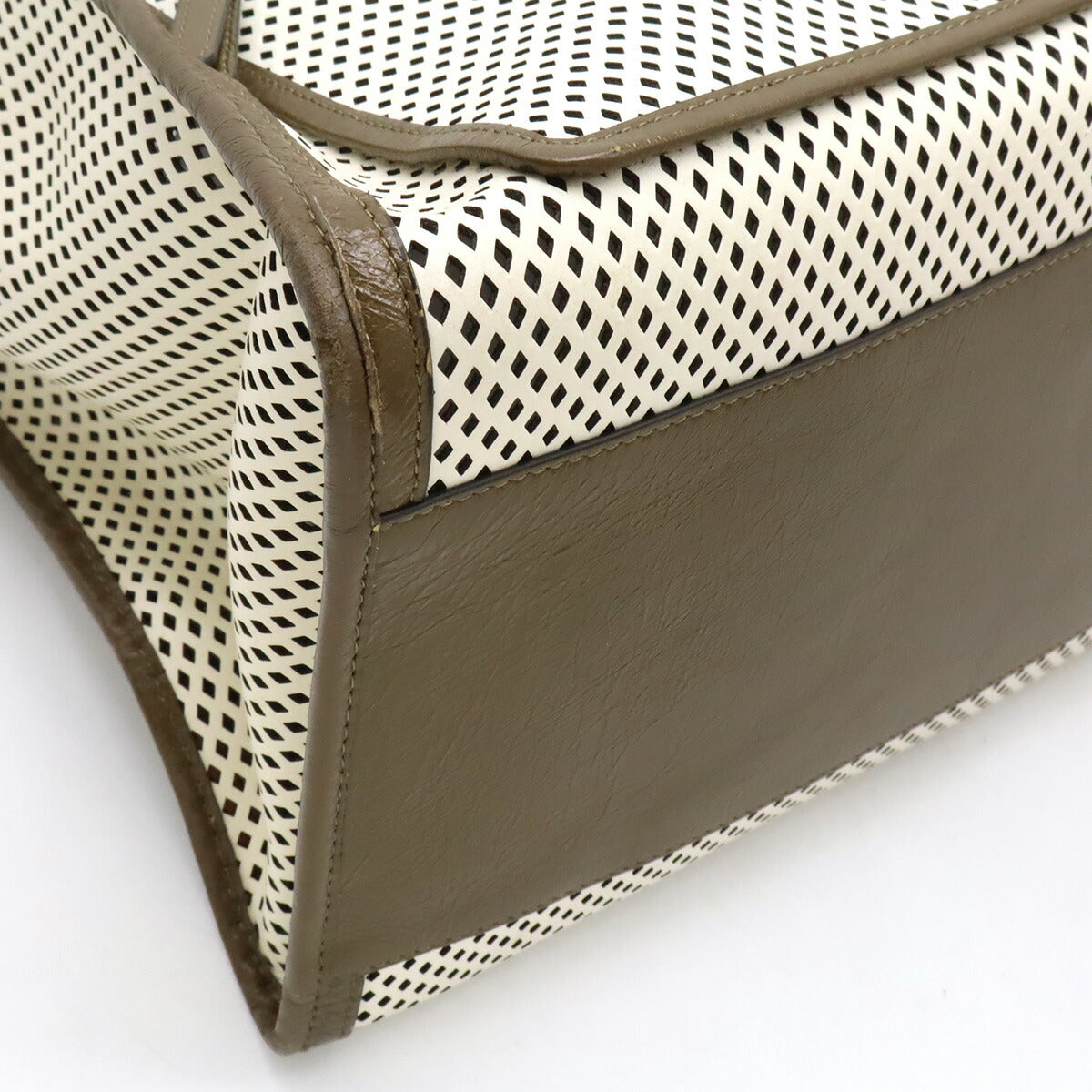Fendi Peekaboo Essentially Leather 2way Bag