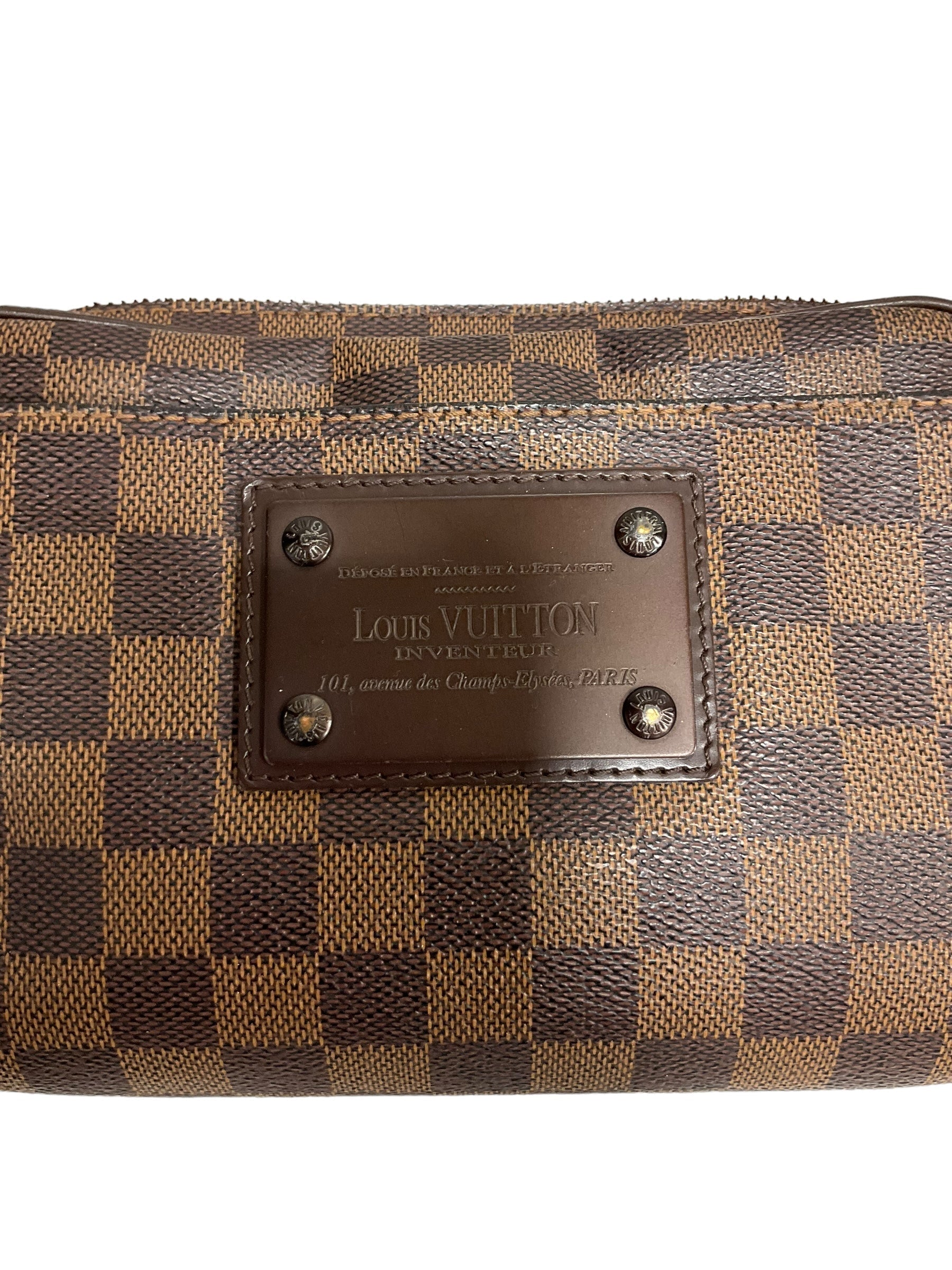 HandBag Luxury Designer By Louis Vuitton Size: Medium