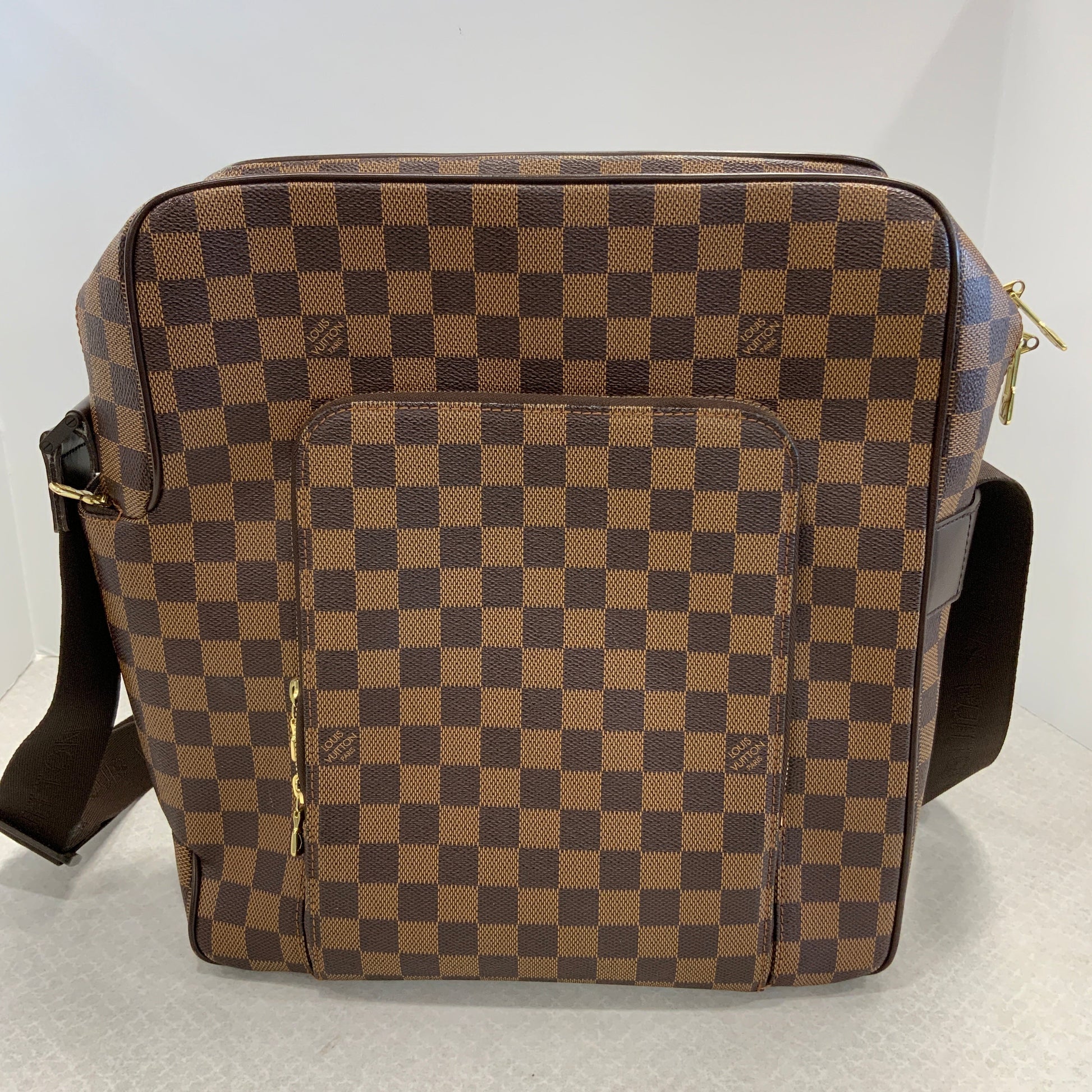 HandBag Luxury Designer Louis Vuitton, Size Large