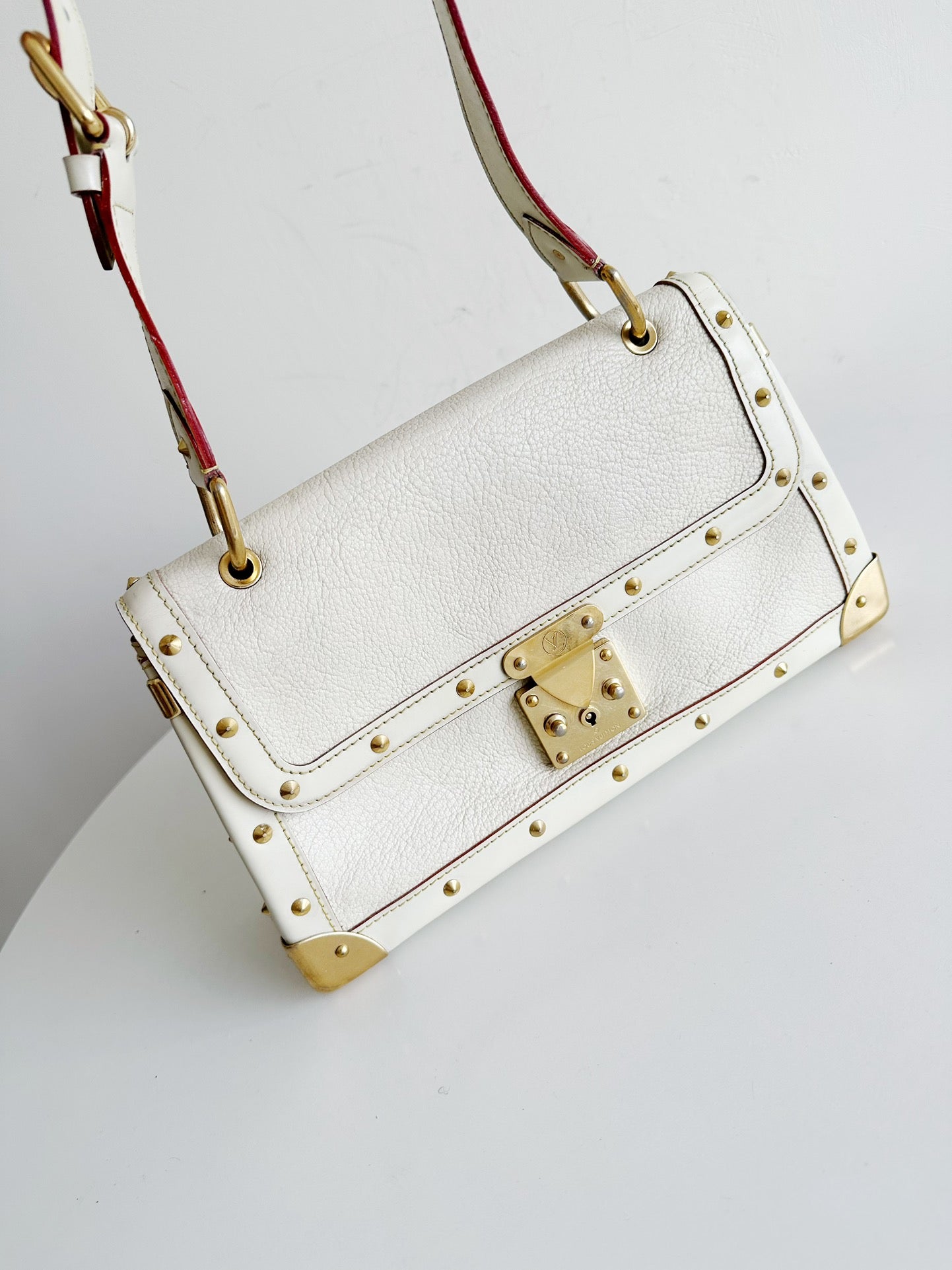 LOUIS VUITTON HANDBAG