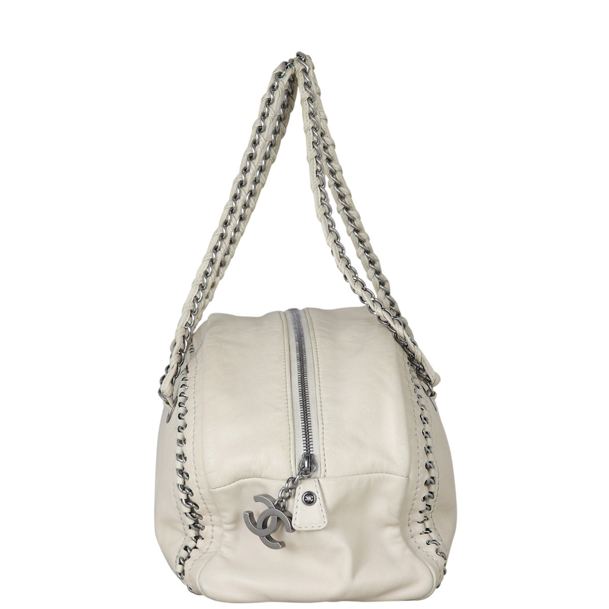 Chanel Luxe Ligne Bowler | Cream