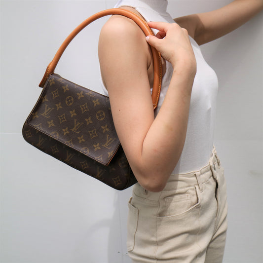 Louis Vuitton 2001 MINI LOOPING MONOGRAM M51147