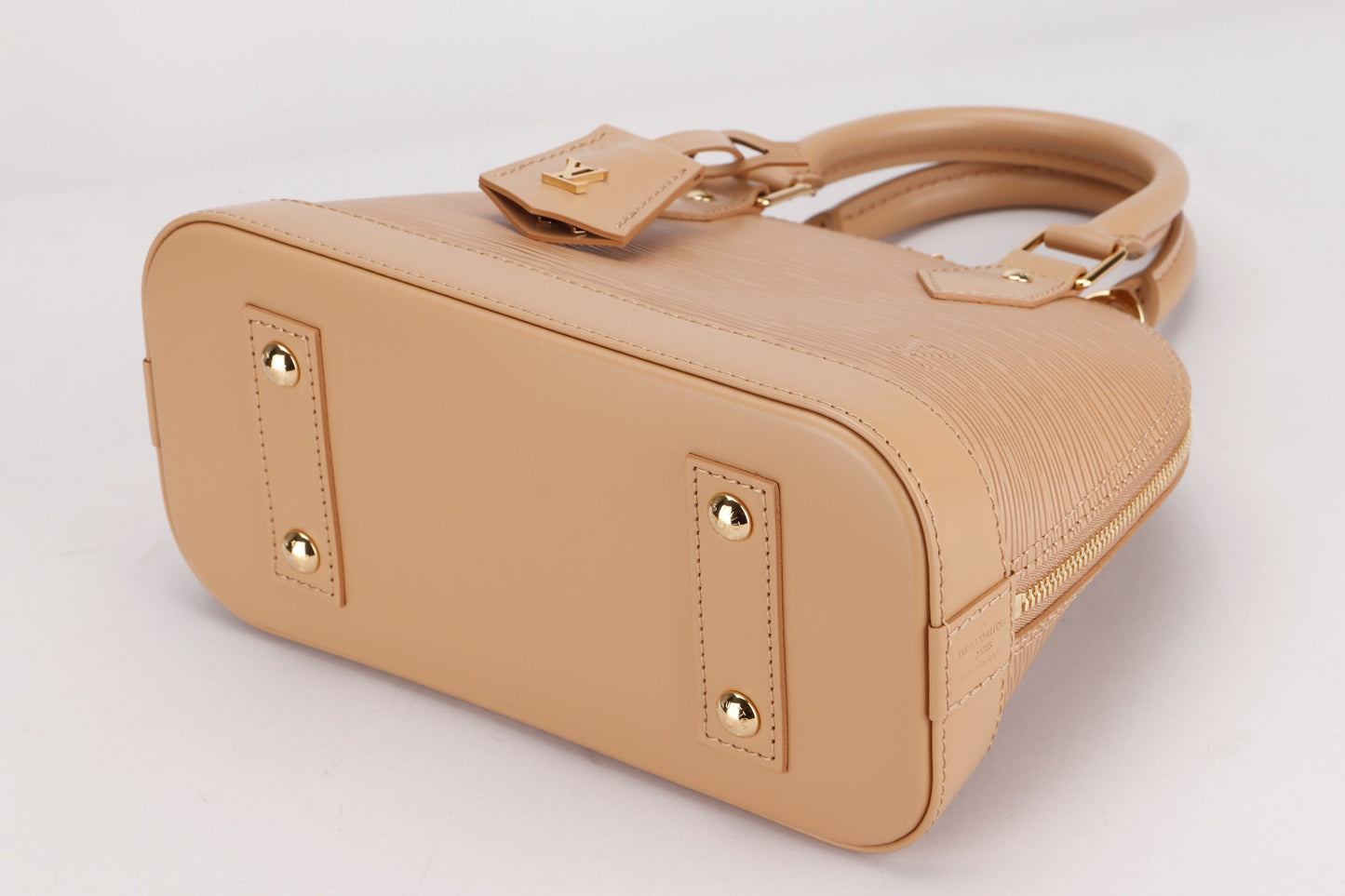 LOUIS VUITTON ALMA BB, CAMEL COLOR EPI LEATHER, WITH STRAP, KEYS, LOCK, DUST COVER & BOX Handbag