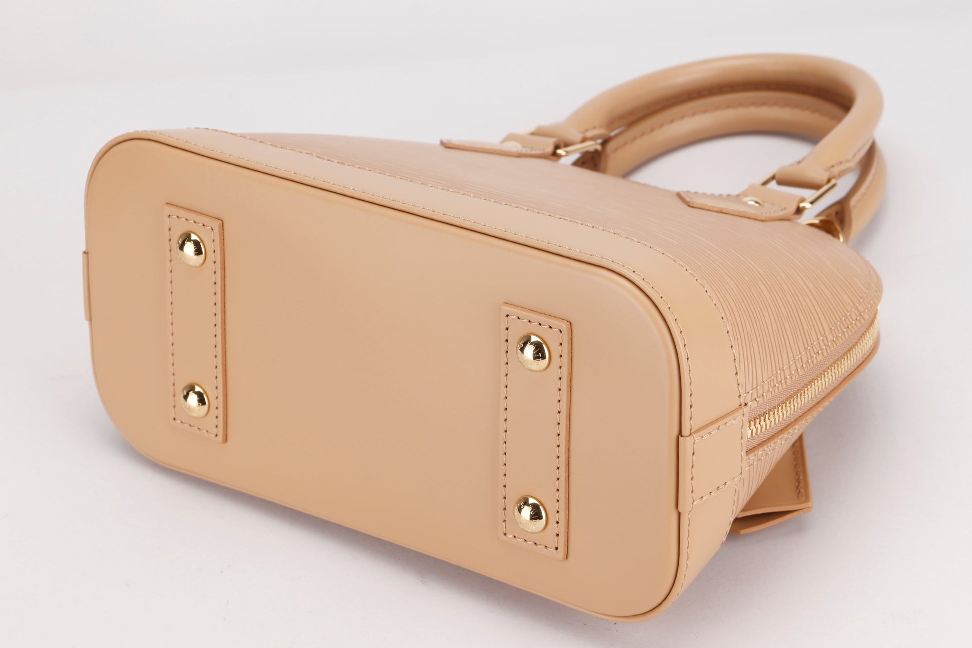 LOUIS VUITTON ALMA BB, CAMEL COLOR EPI LEATHER, WITH STRAP, KEYS, LOCK, DUST COVER & BOX Handbag