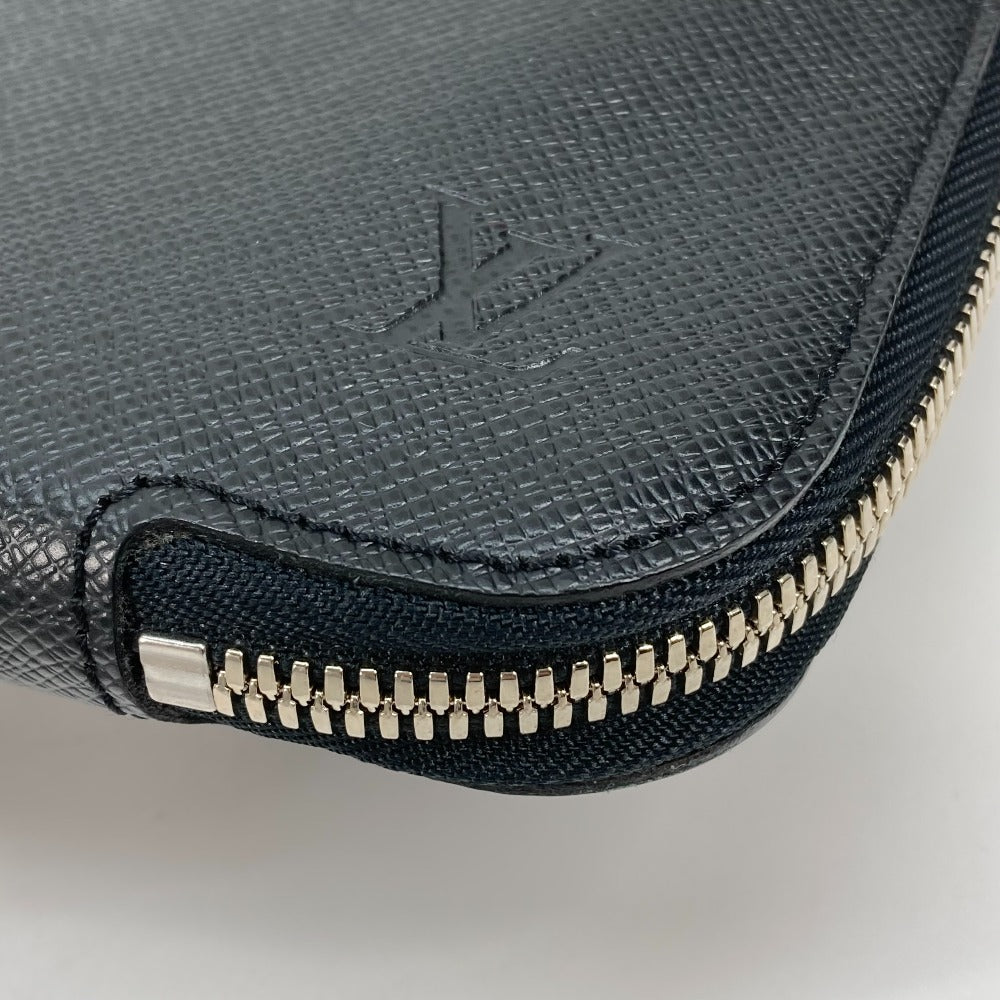 LOUIS VUITTON Business bag M32612 Taiga Leather black Taiga Vladimir mens