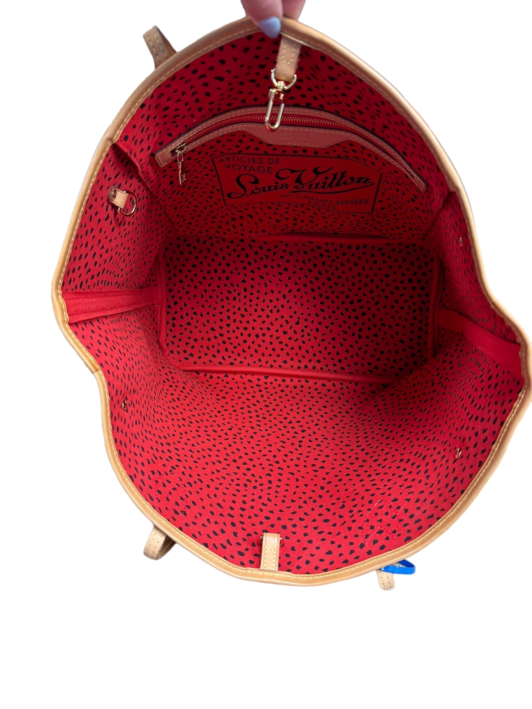 HandBag Designer By Louis Vuitton Size: Large
