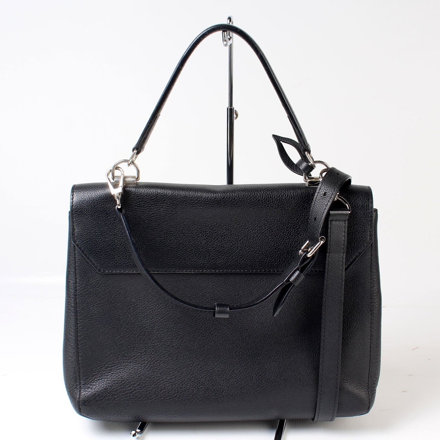  Louis Vuitton Lockme II Calfskin