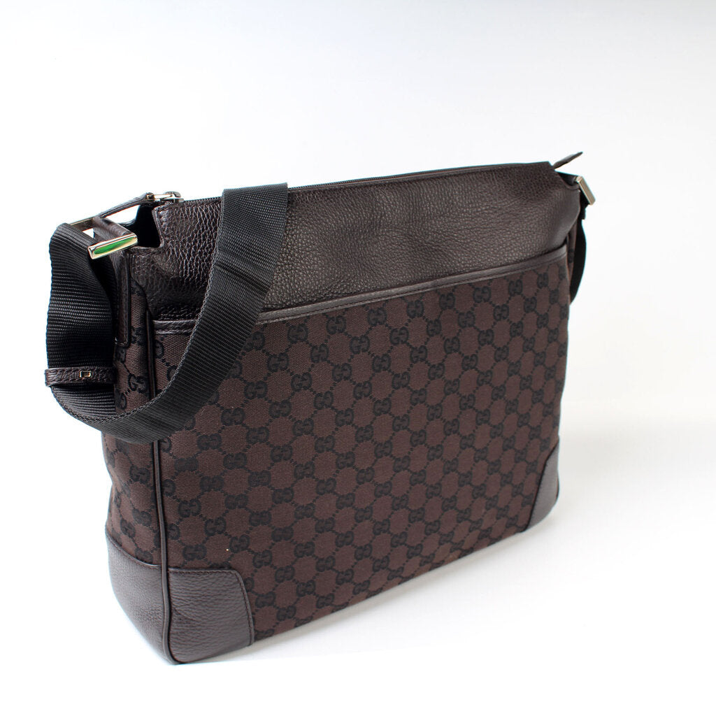 Gucci 282527 GG Canvas Messenger Bag