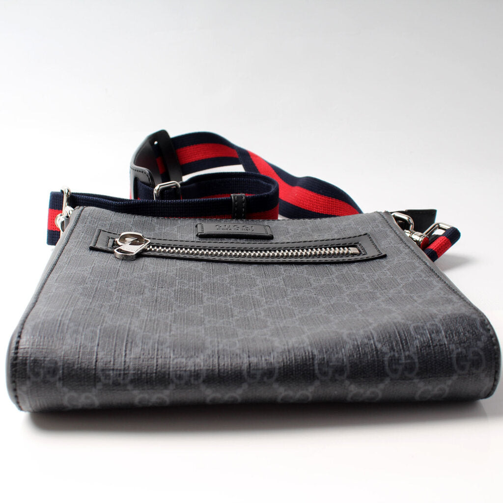Gucci 523599 Supreme Messenger Bag