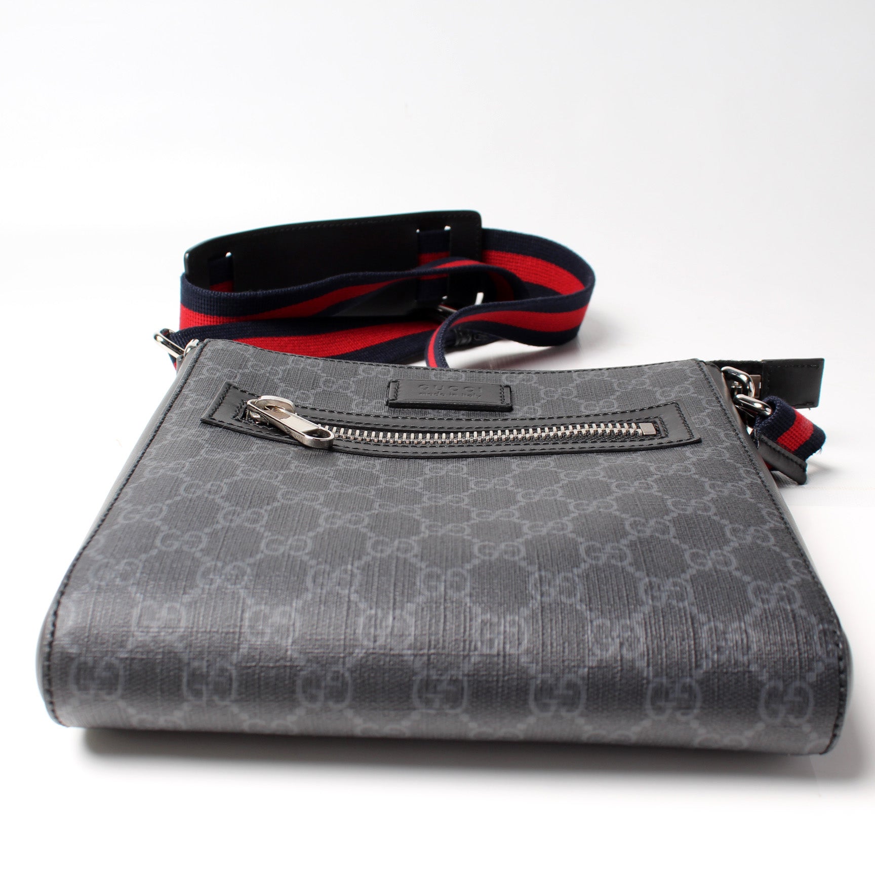 Gucci 523599 Supreme Messenger Bag