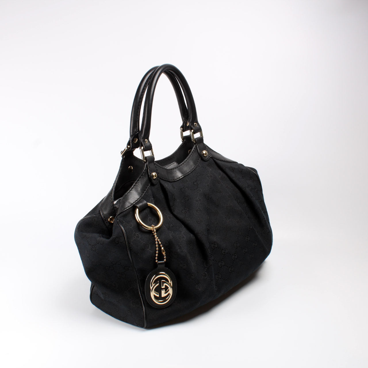 Gucci 211944 Sukey GG Canvas Medium Bag
