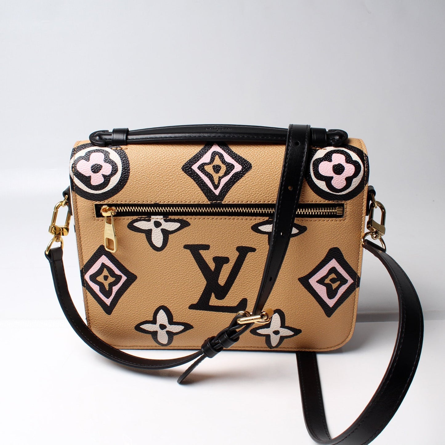 Louis Vuitton Pochette Metis Wild At Heart