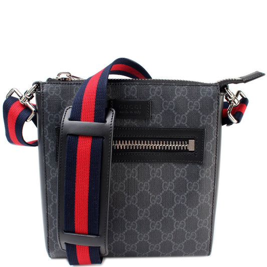 Gucci 523599 GG Supreme Messenger Bag
