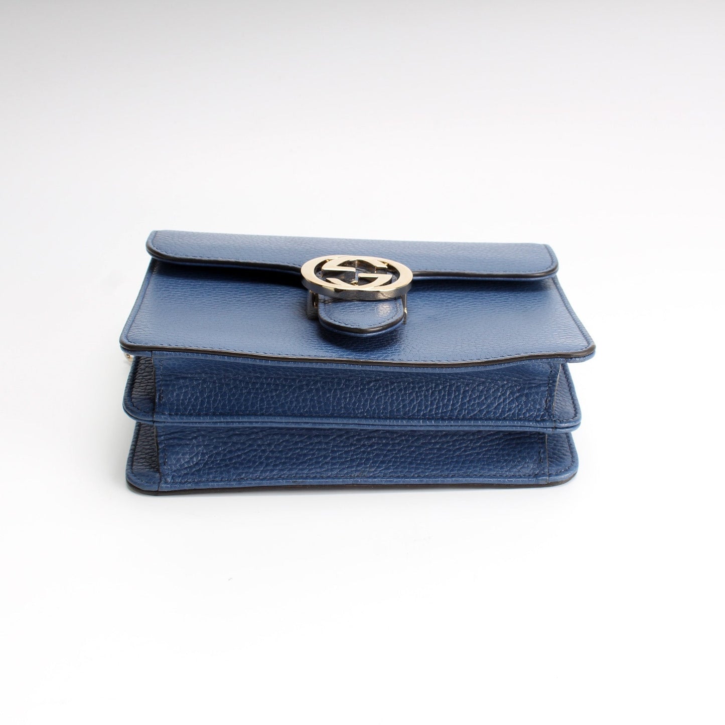 Gucci 510304 Interlocking GG Small Crossbody Bag