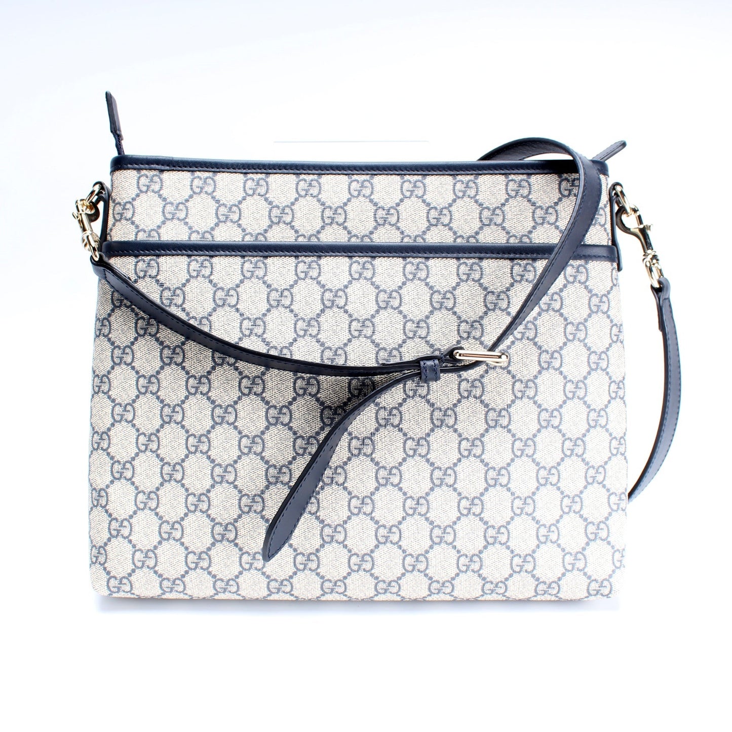 Gucci 388924 GG Supreme Crossbody Bag