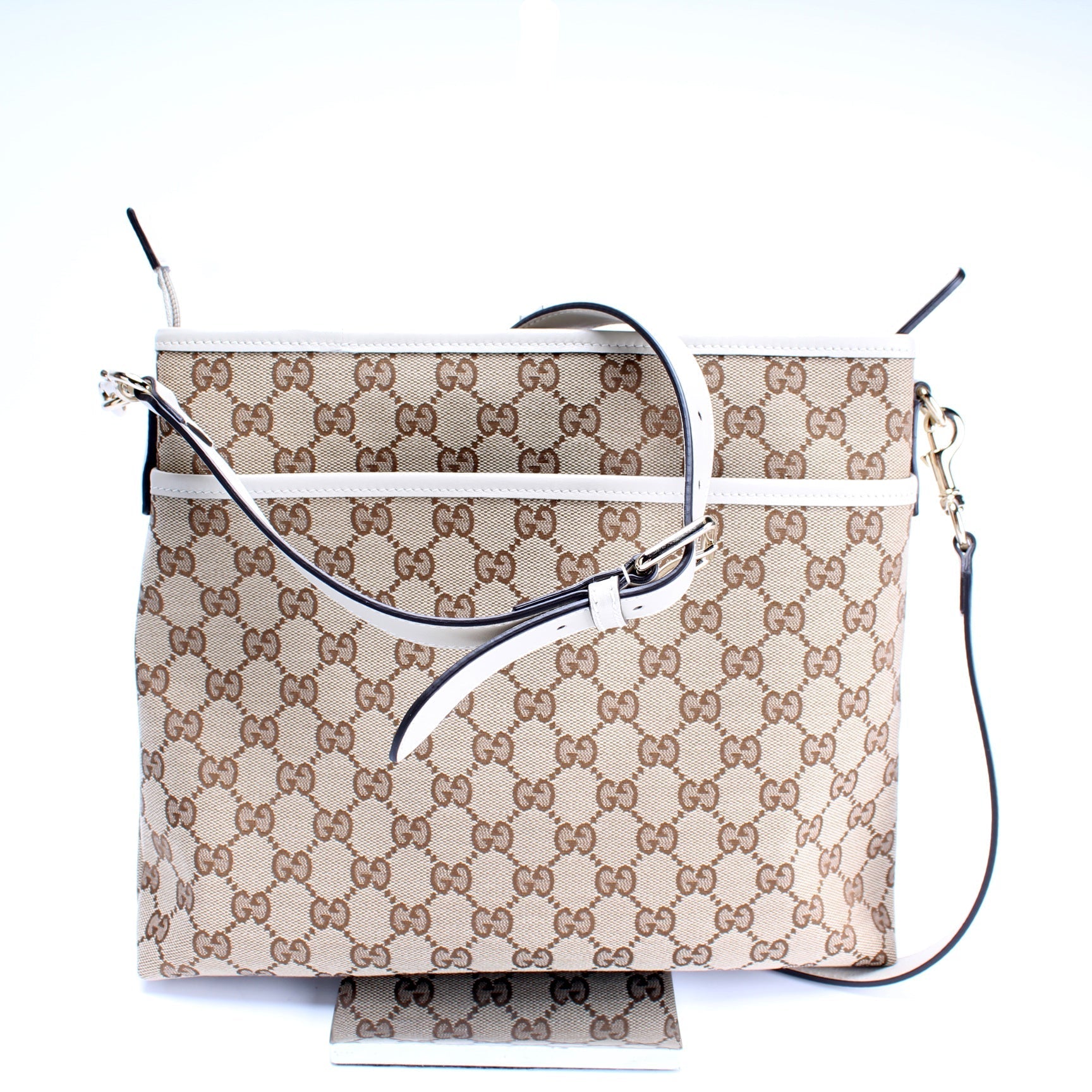 Gucci 388924 GG Canvas Crossbody Bag