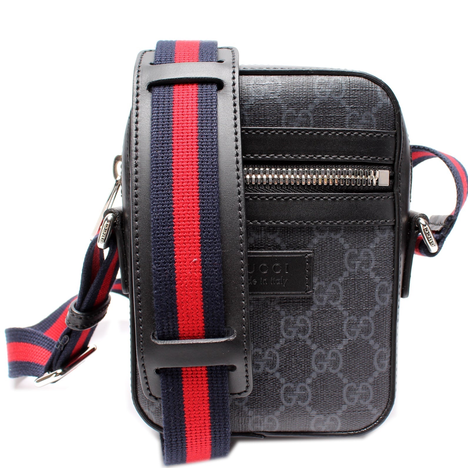 Gucci 598103 GG Supreme Messenger Bag