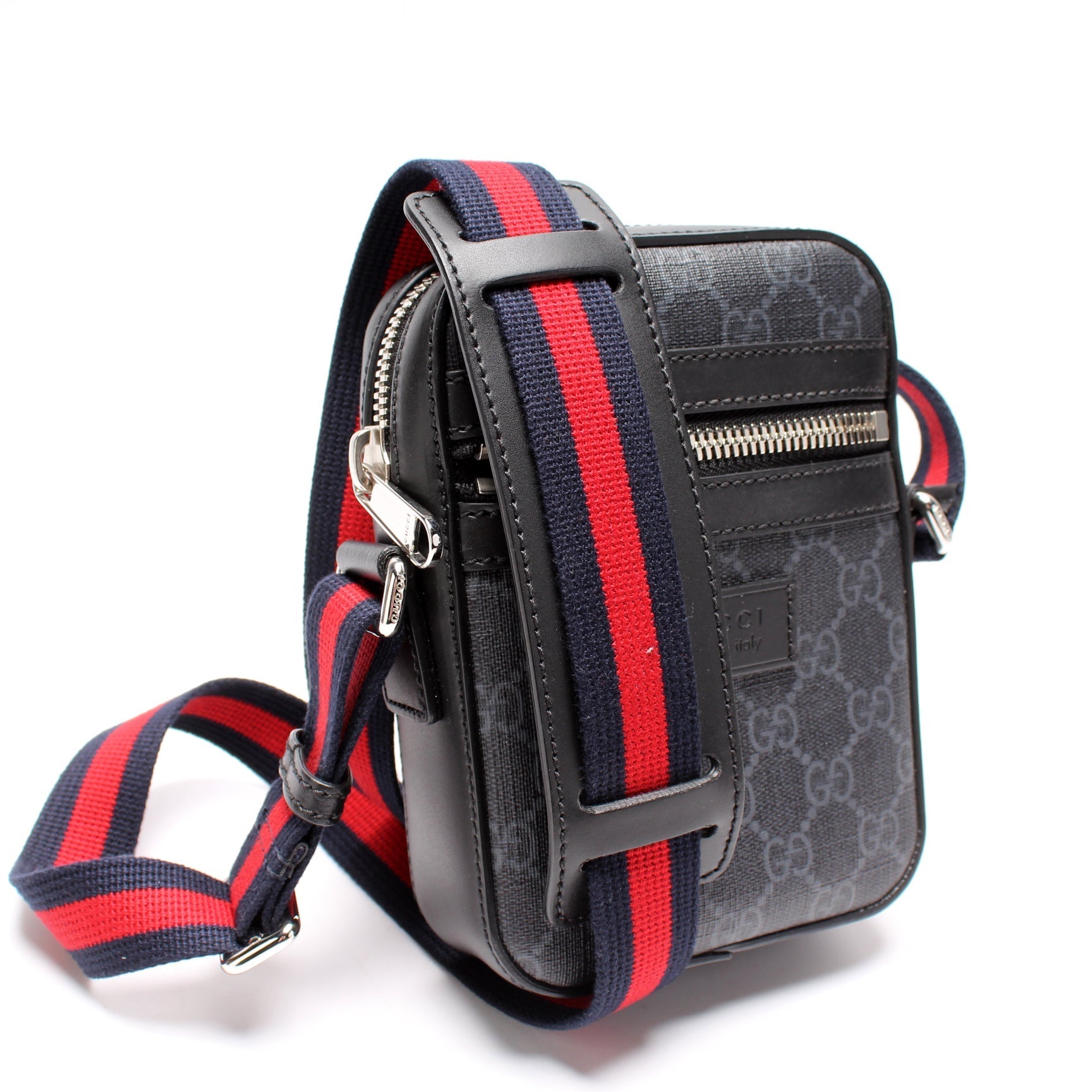 Gucci 598103 GG Supreme Messenger Bag