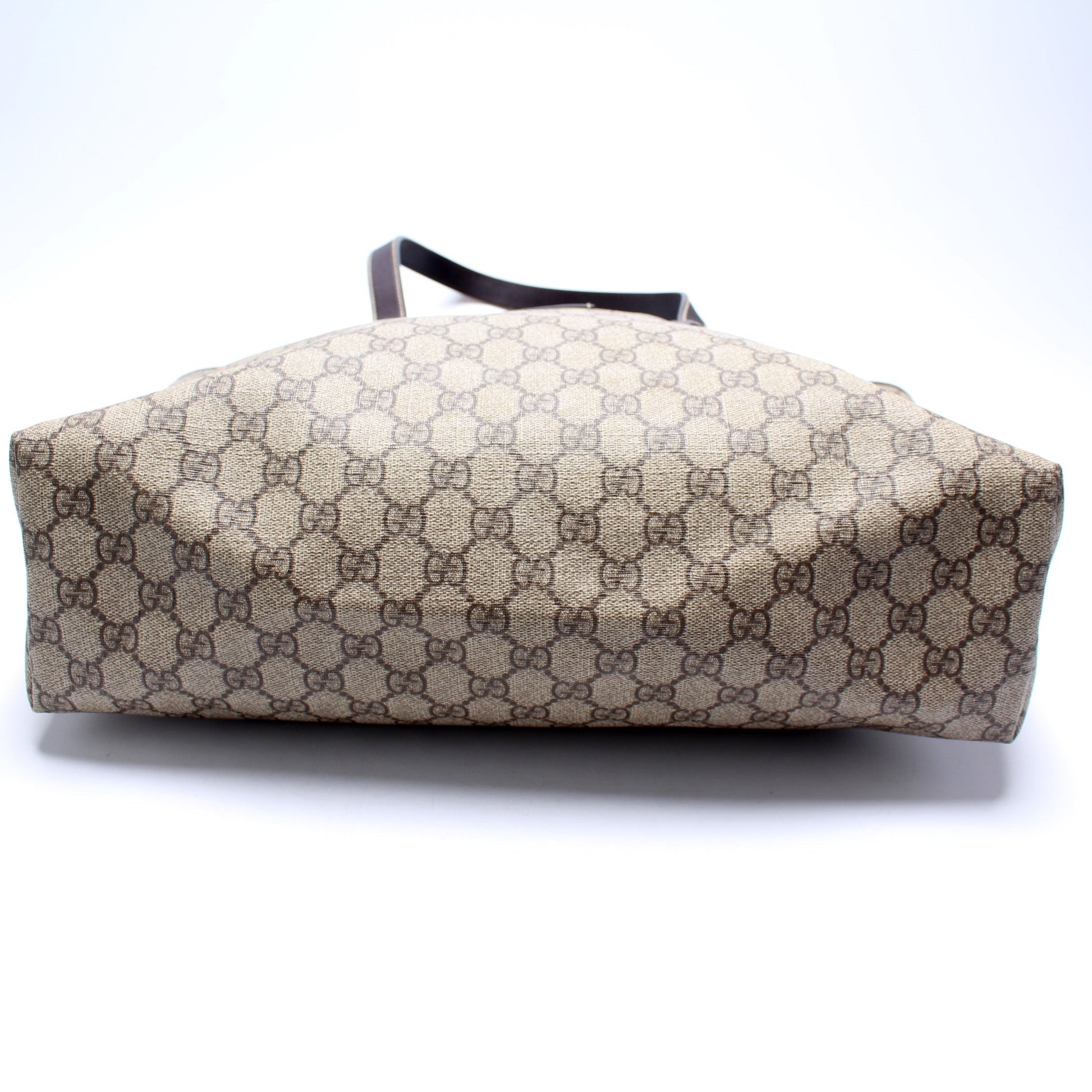 Gucci 211137 GG Supreme Medium Zip Tote Bag