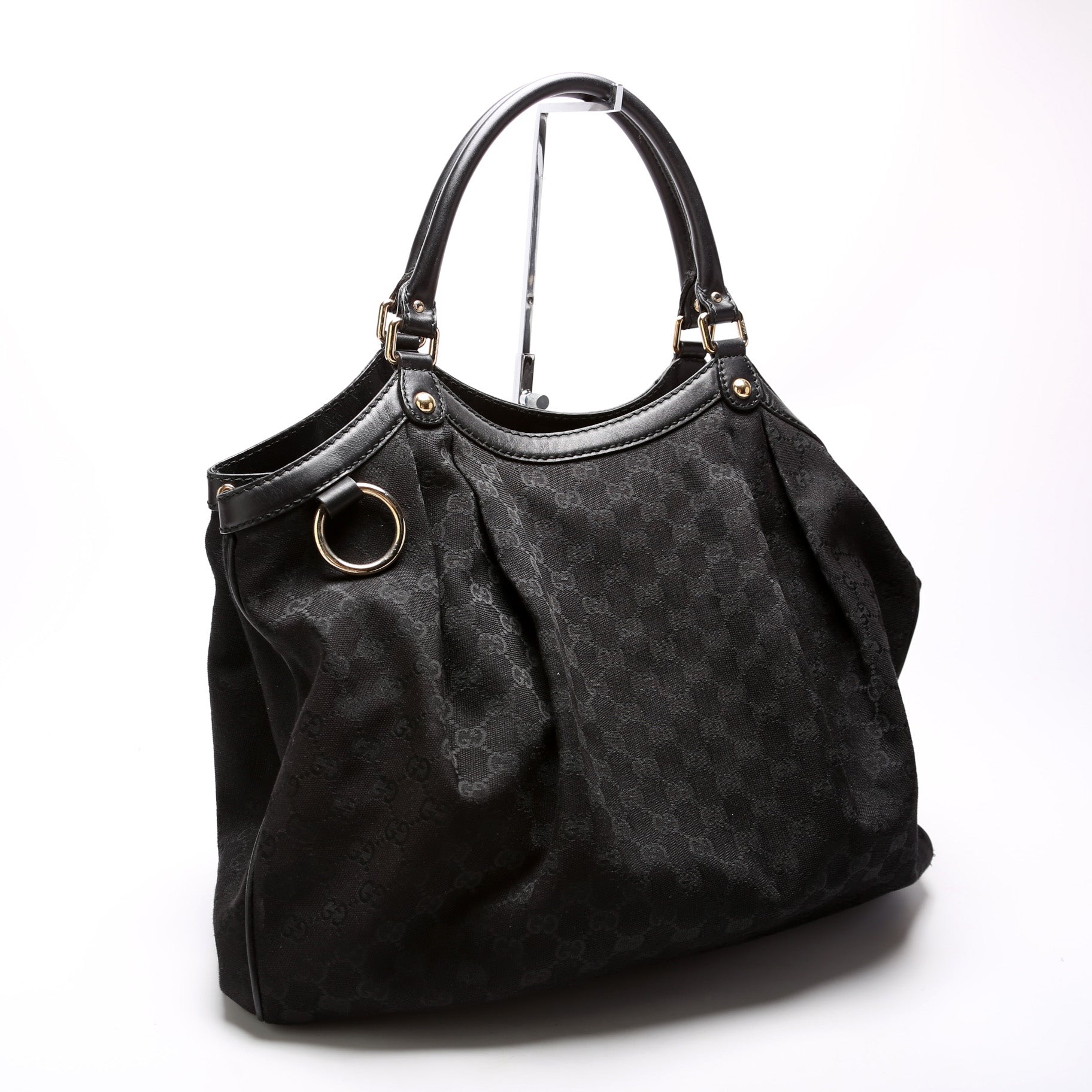 Gucci 211943 Sukey GG Canvas Large Bag