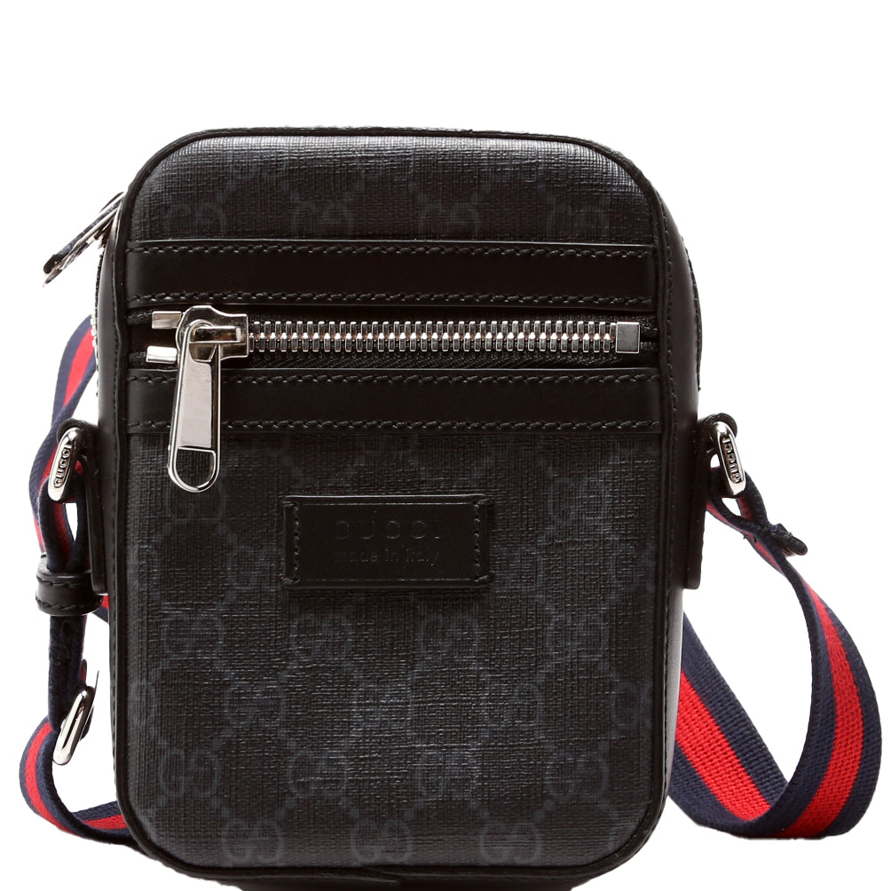 Gucci 598103 GG Supreme Messenger Bag