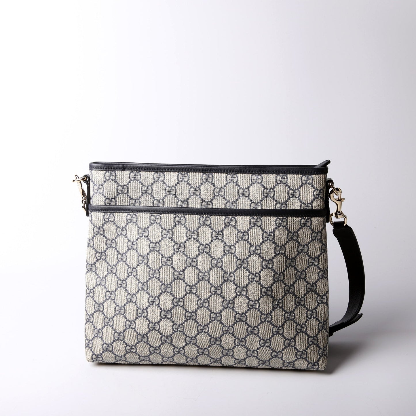 Gucci 388924 GG Supreme Crossbody Blue Bag