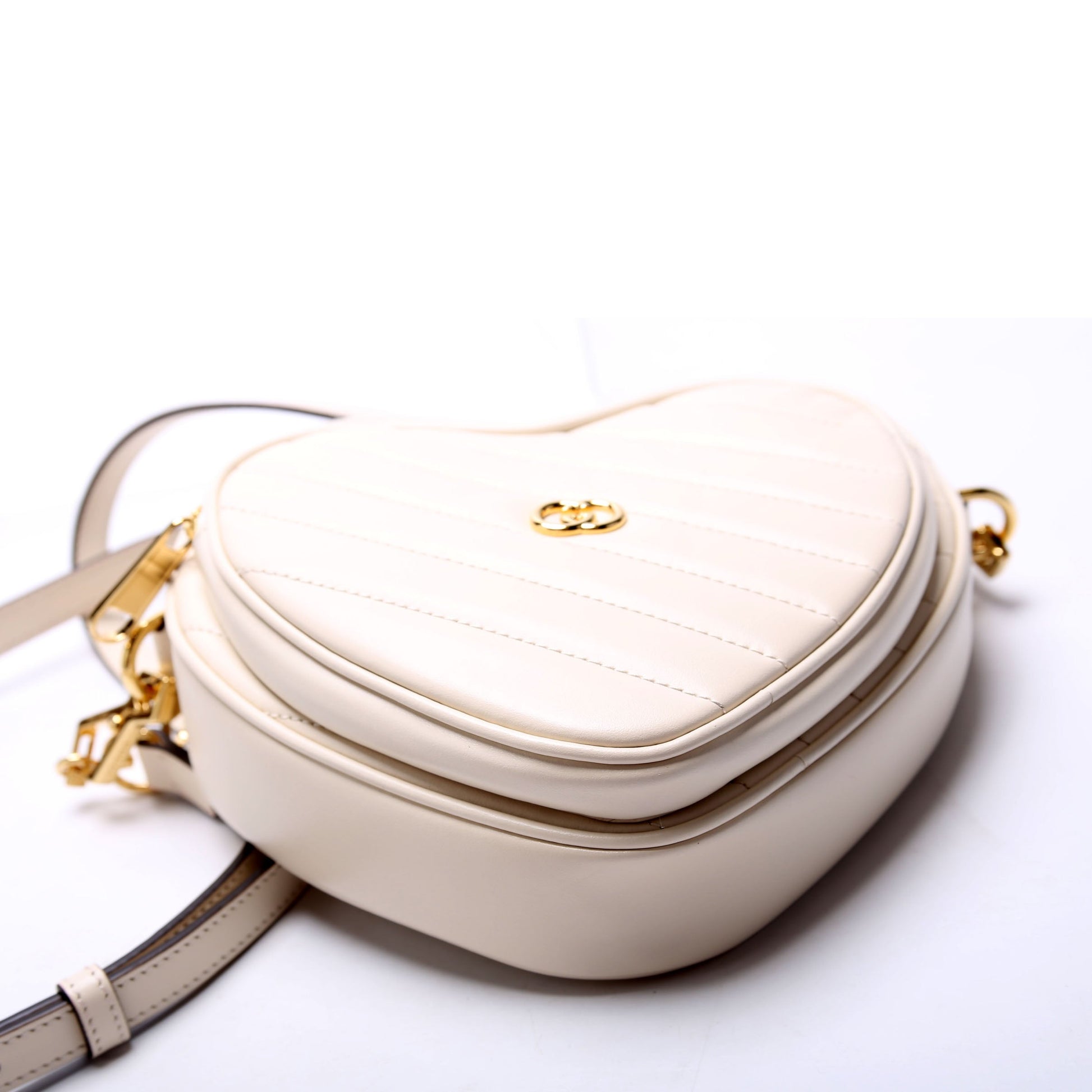 Gucci 751628 Interlock G Mini Heart Crossbody Bag