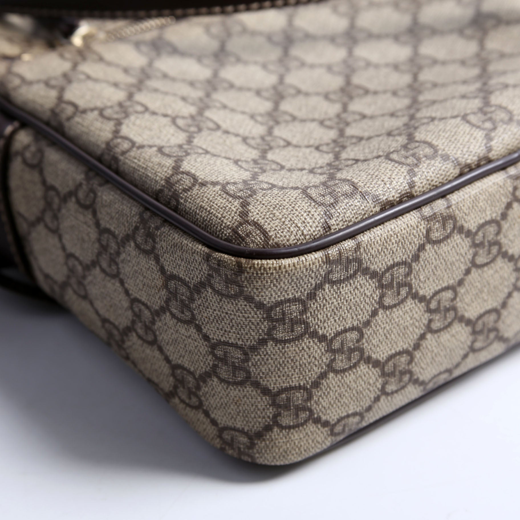 Gucci 233268 GG Supreme Shoulder Bag
