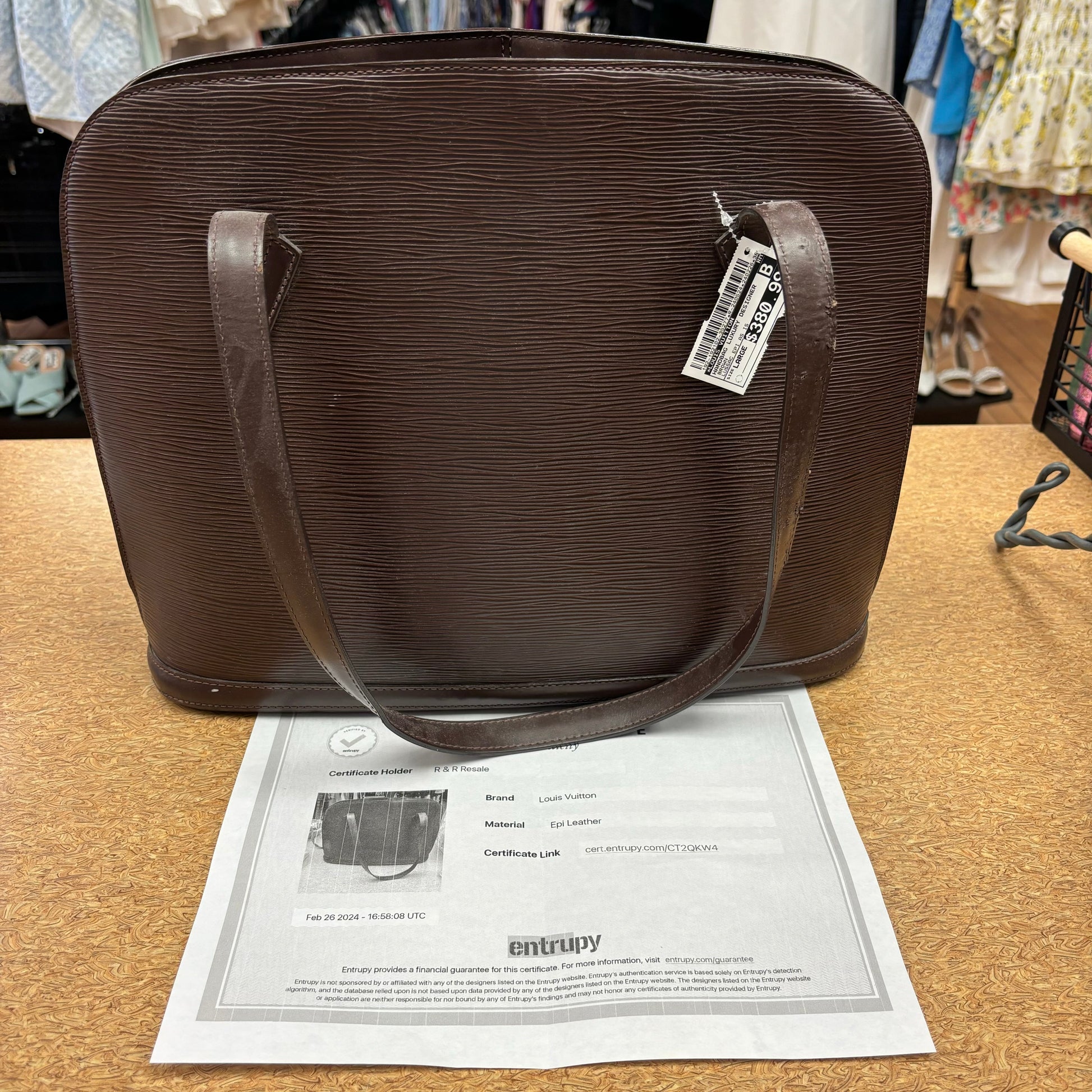 HandBag Luxury Designer By Louis Vuitton Size: Large