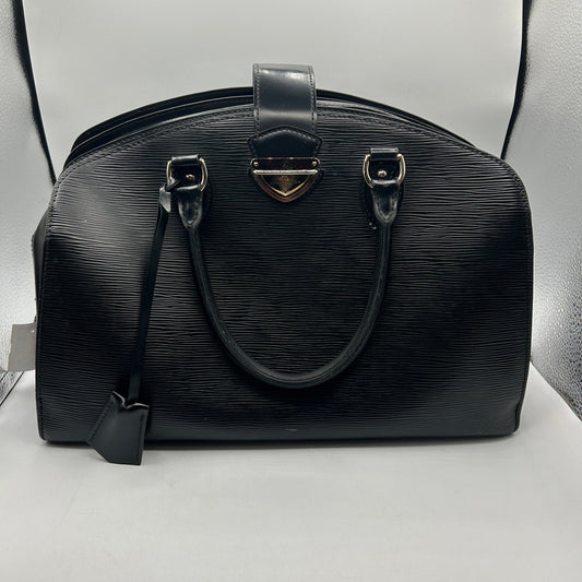 HandBag Luxury Designer Louis Vuitton, Size Large