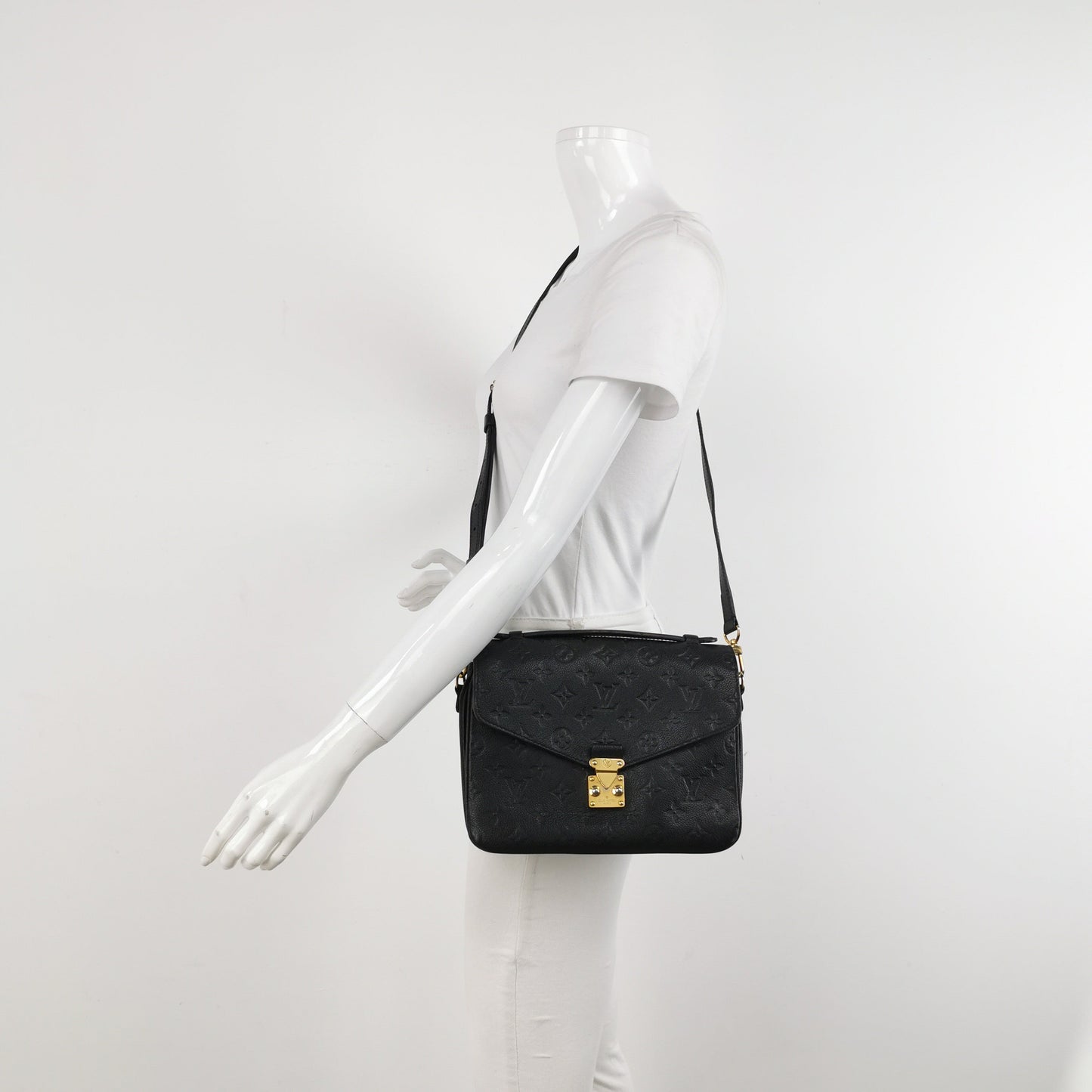 Louis Vuitton Pochette Métis Monogram Empreinte Leather Black