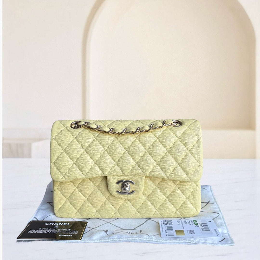 Chanel Classic Flap Small - Caviar 23CM Quilted Grained Calfskin Yellow Gold Hardware Series 30