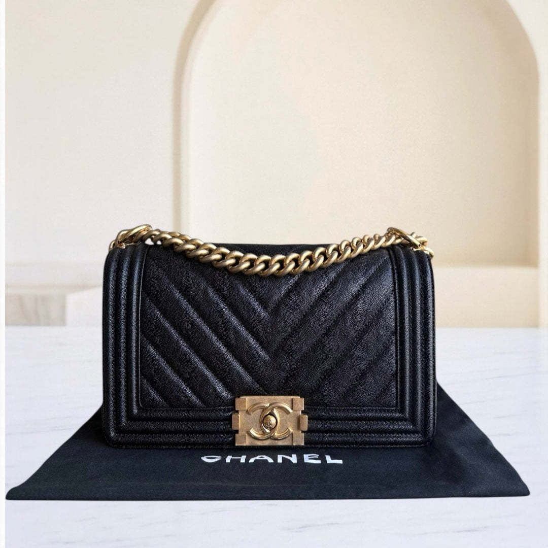 Chanel Boy Medim - Caviar 25CM Grained Calfskin Chevron Black Gold Hardware Series 26