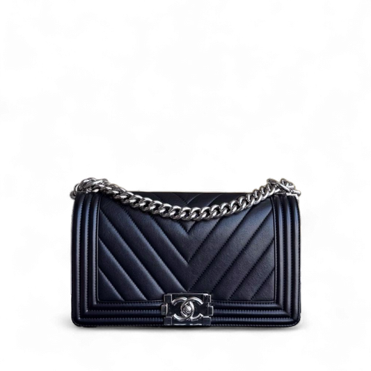 Chanel Boy Medium - Chevron Calfskin 25CM Black Silver Hardware Series 22