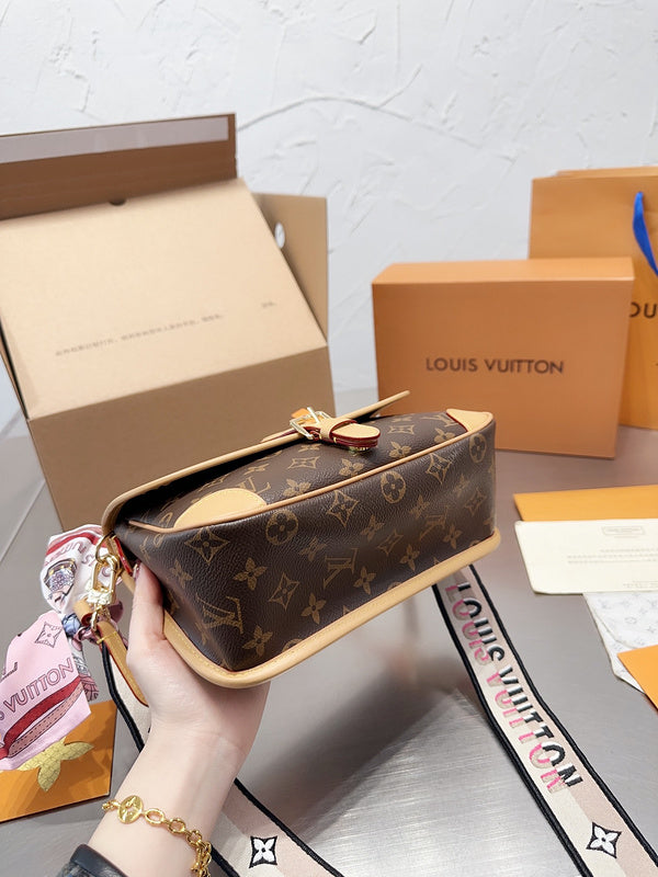 Louis Vuittons - 15119