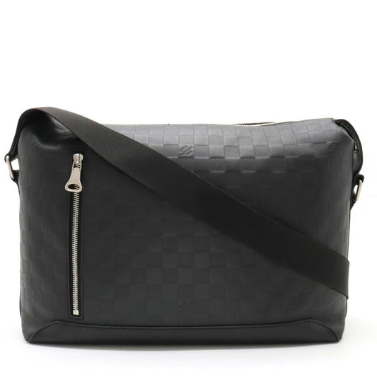 LOUIS VUITTON Damier Infini Discovery MM Shoulder Bag Onyx Black N42417