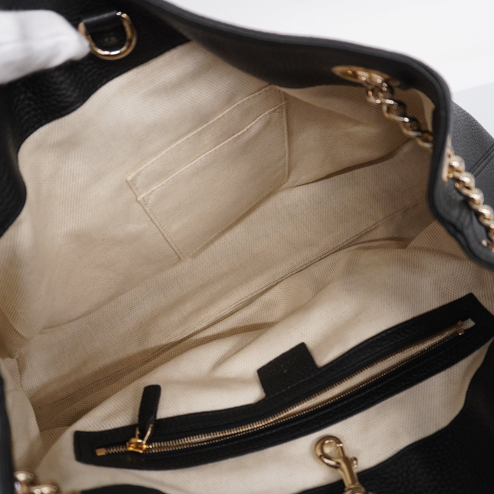 Gucci Leather Shoulder Bag