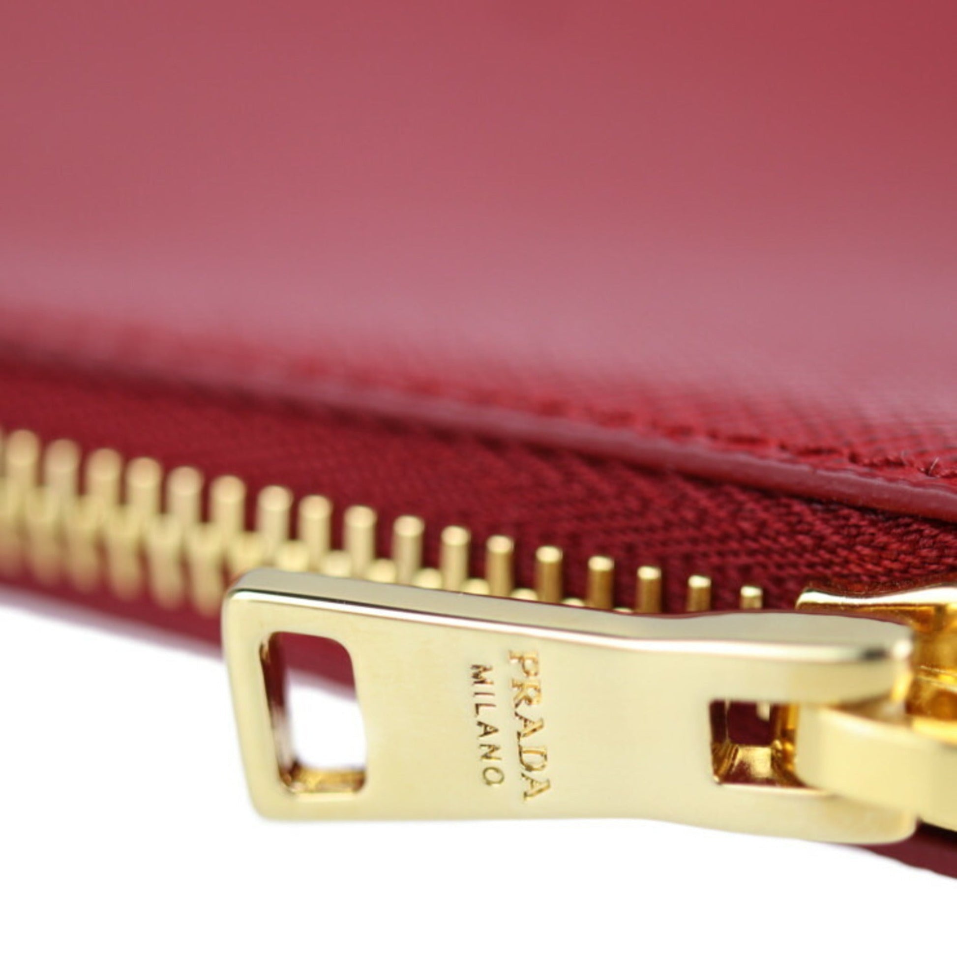 Prada CONTENITORE PIATTO clutch Bag saffiano leather FUOCO second triangle logo plate