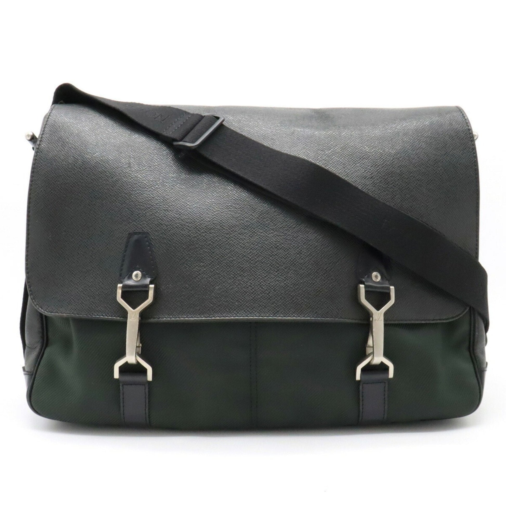 LOUIS VUITTON Taiga Delsu Shoulder Bag Leather Ardoise Black