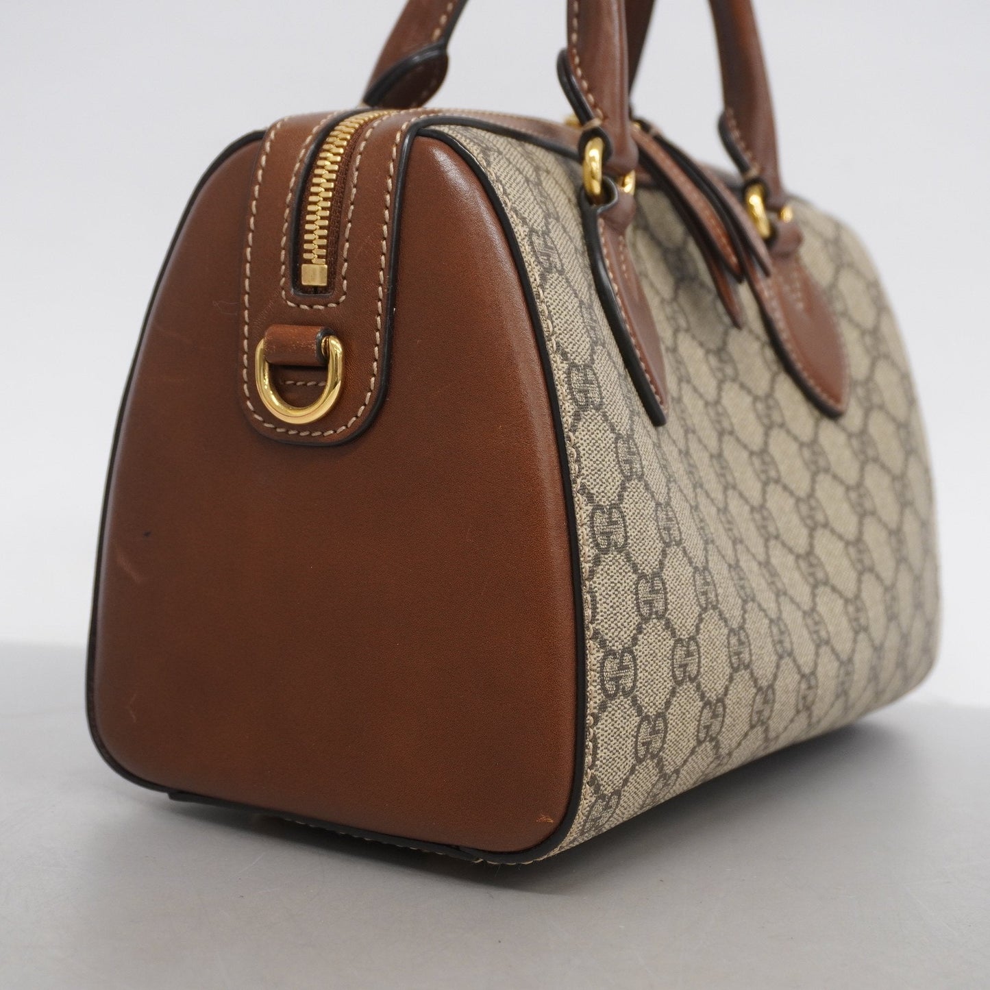 Gucci GG Supreme Shoulder Bag Style 2