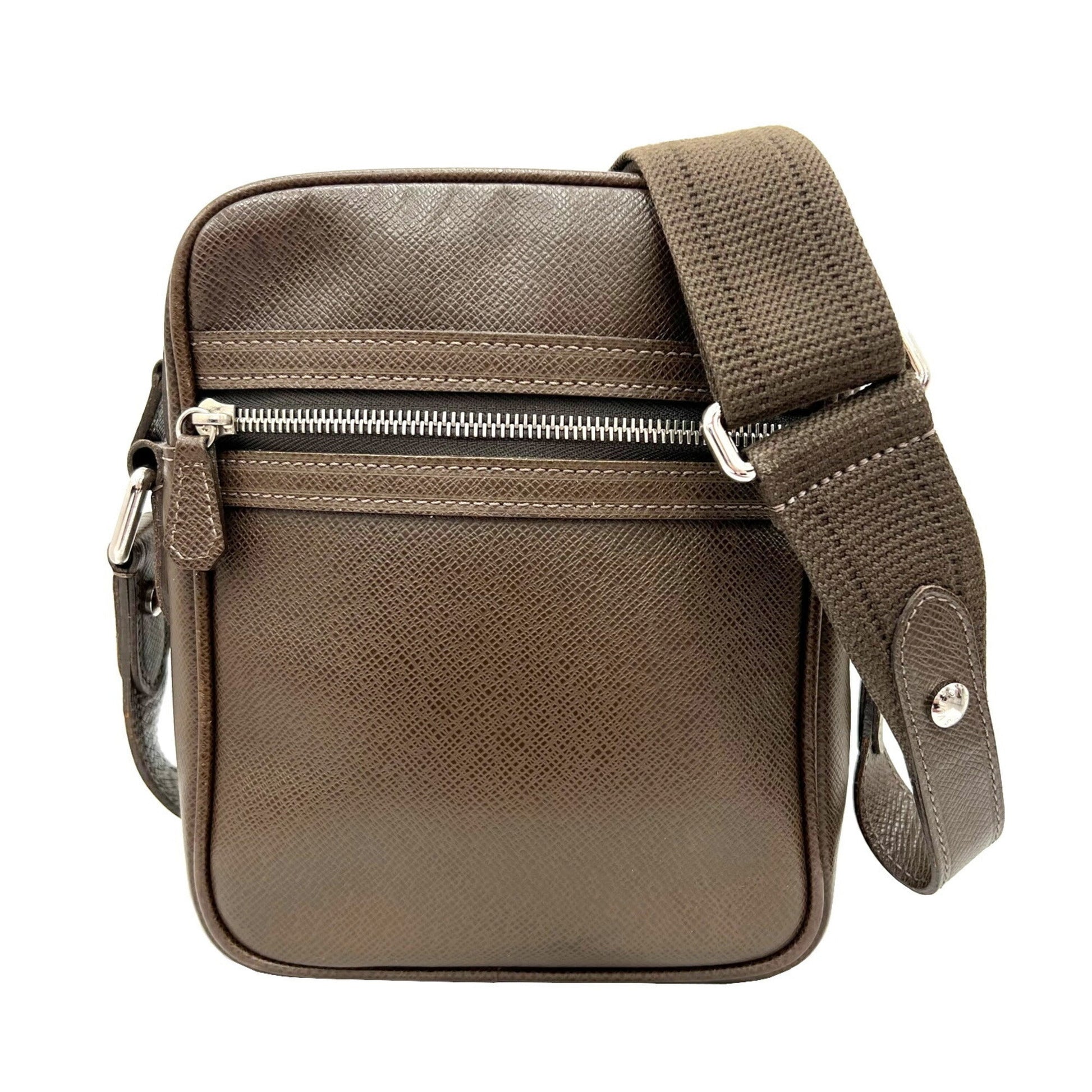 LOUIS VUITTON Dimitri Taiga Shoulder Bag Men's Grizzly Brown