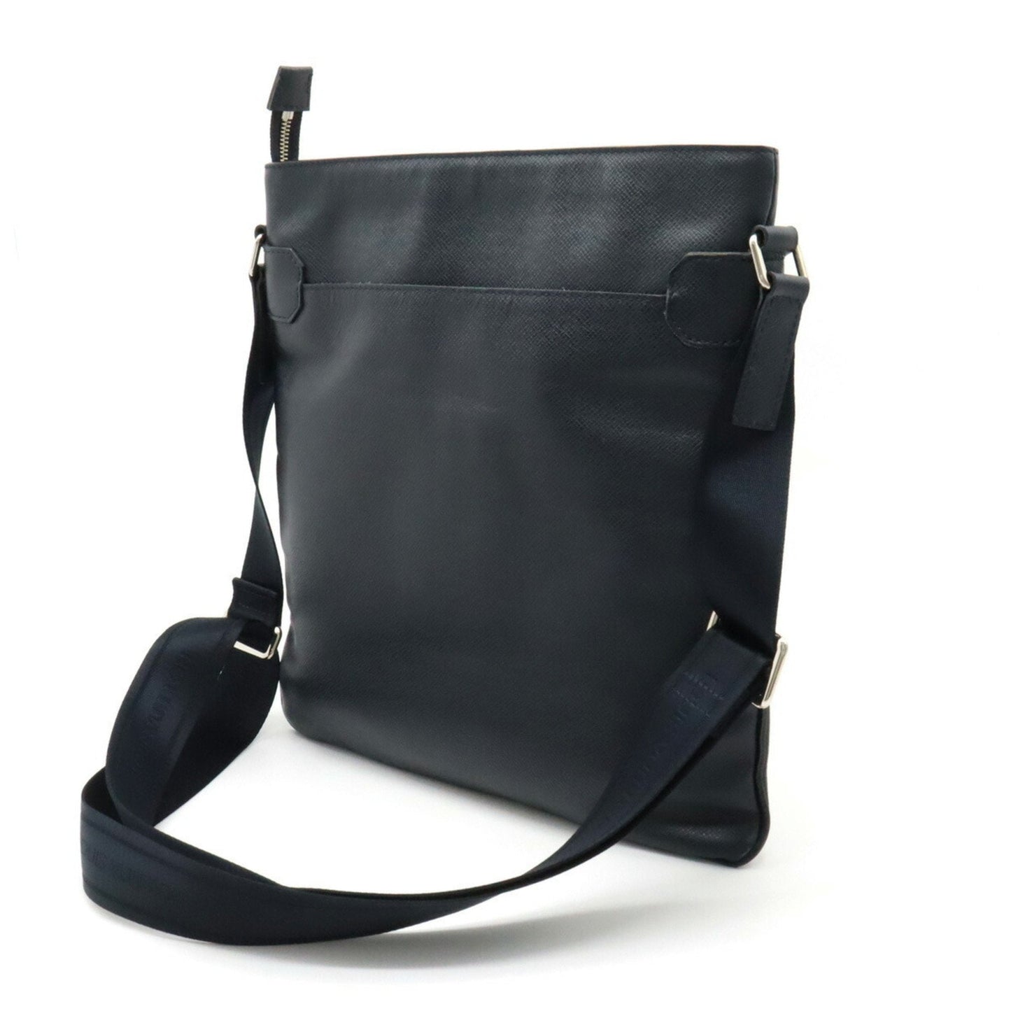 LOUIS VUITTON Taiga Sasha Shoulder Bag Bol Navy