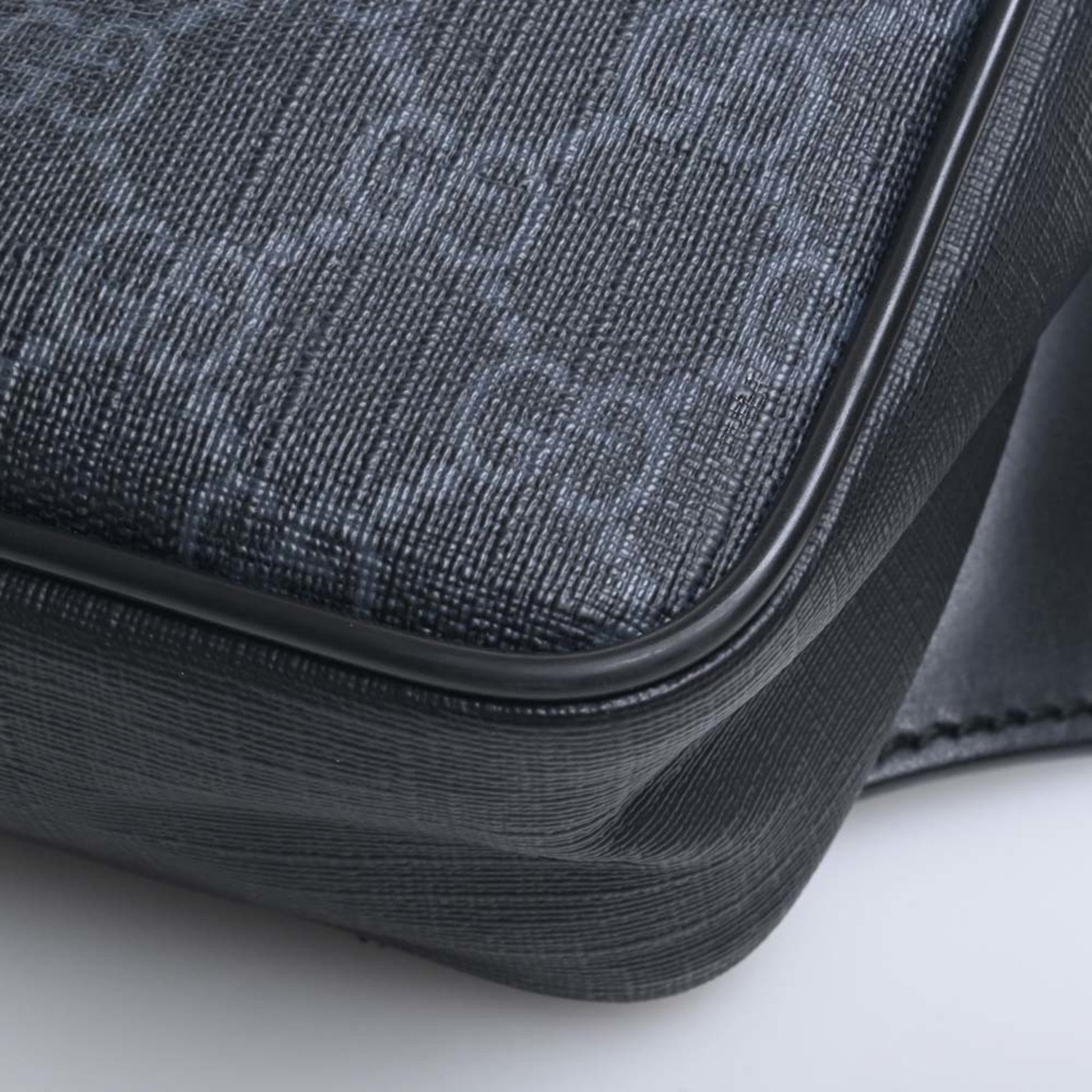 Gucci Leather Shoulder Bag